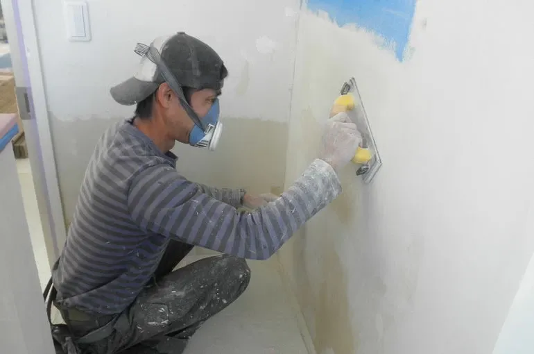 本日より、札幌市南区簾舞で塗装工事開始