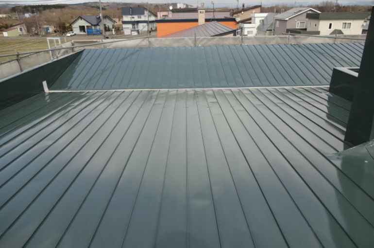 Ｓ様邸外壁・屋根塗装工事（屋根中塗り）