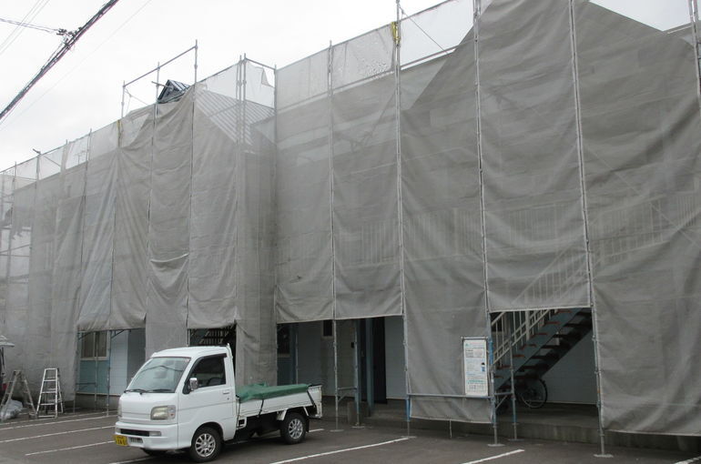 いちいハイムⅢさま外壁・屋根塗装工事（メッシュシート架け）